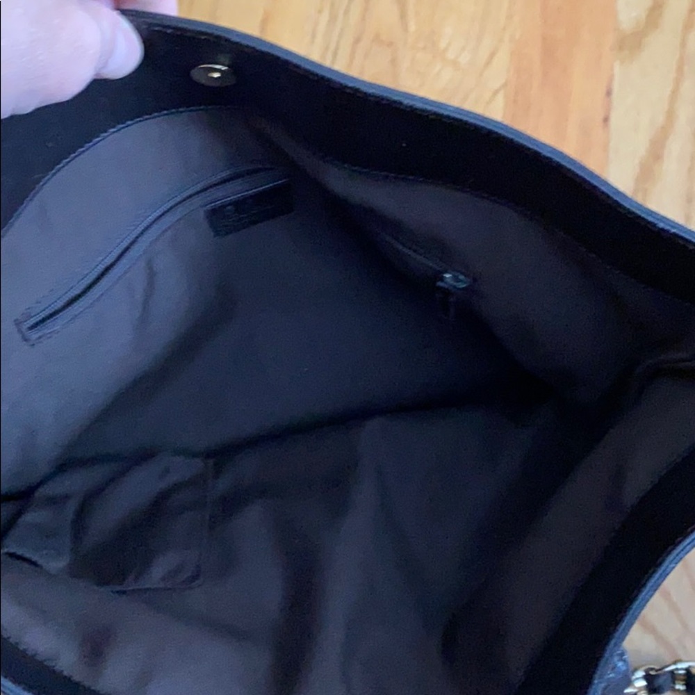 Gucci - Picture 2 of 2